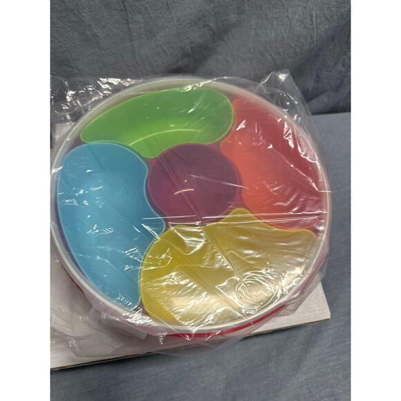 Round Serving Bowl with Cover 5-Compartment for snacks, fruits or vegetables - Picture 5 of 5